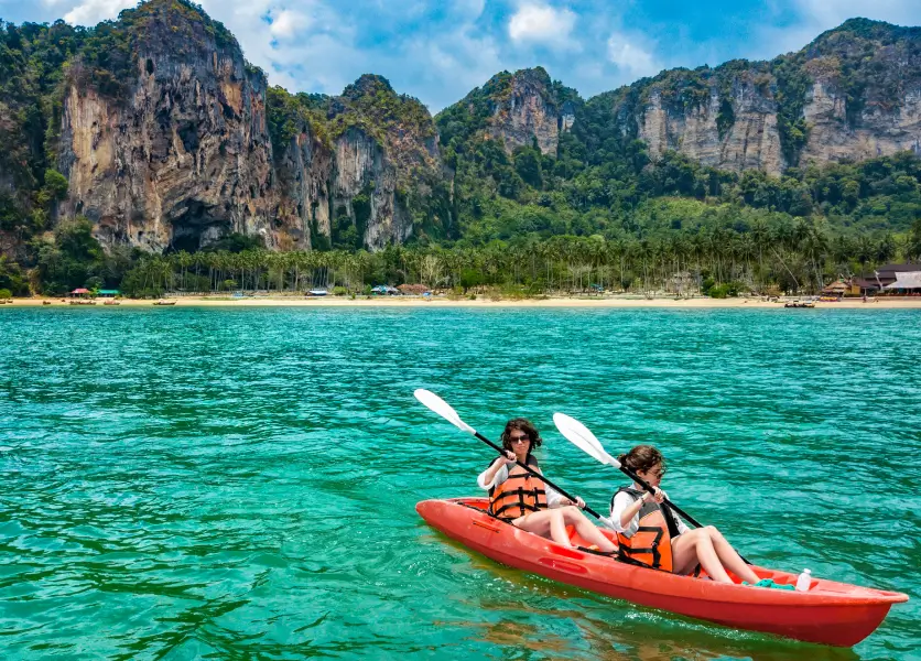 Why Sea Kayaking is the Most Peaceful Adventure You Can Try