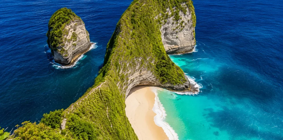 Indian couple enjoying a Bali tour package from India with Roameaze