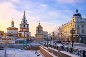 Travellers exploring Red Square on a Russia tour package from India with Roameaze.